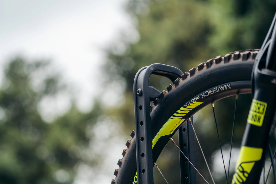 Hollywood Crosstrack 2: 2 Bike, 2"